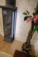 Showroom square column base light